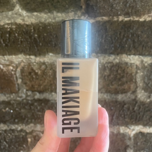 IL MAKIAGE #070 Woke Up Like This foundation - Picture 1 of 4